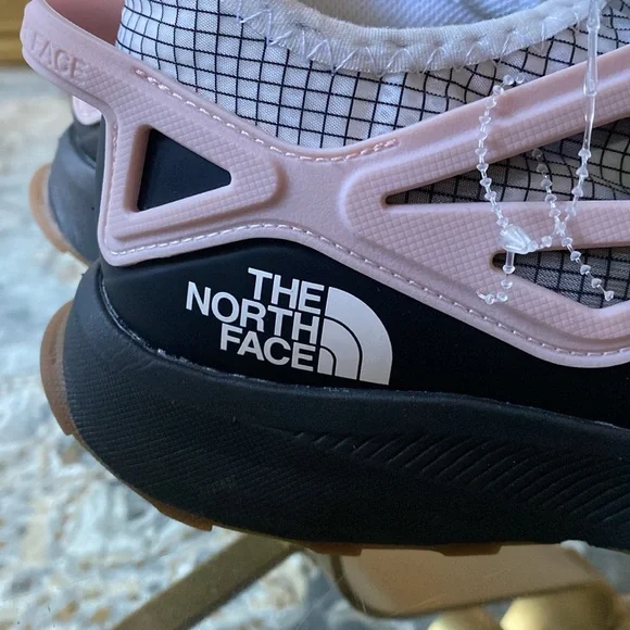 The North Face Women’s Oxeye Tech TNF White/TNF Black shoes - Picture 17 of 17